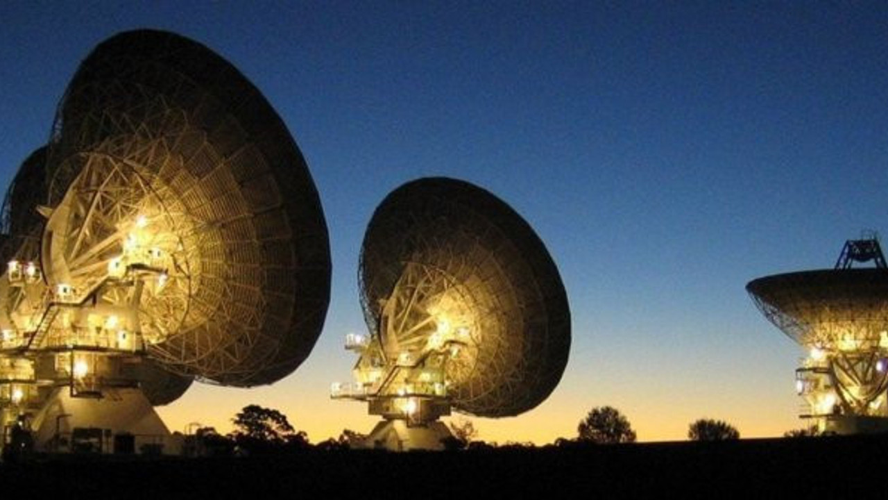 Gökbilimciler öteki dünyadan sinyal aldı. Dünyaya gelişmeleri böyle duyurdular