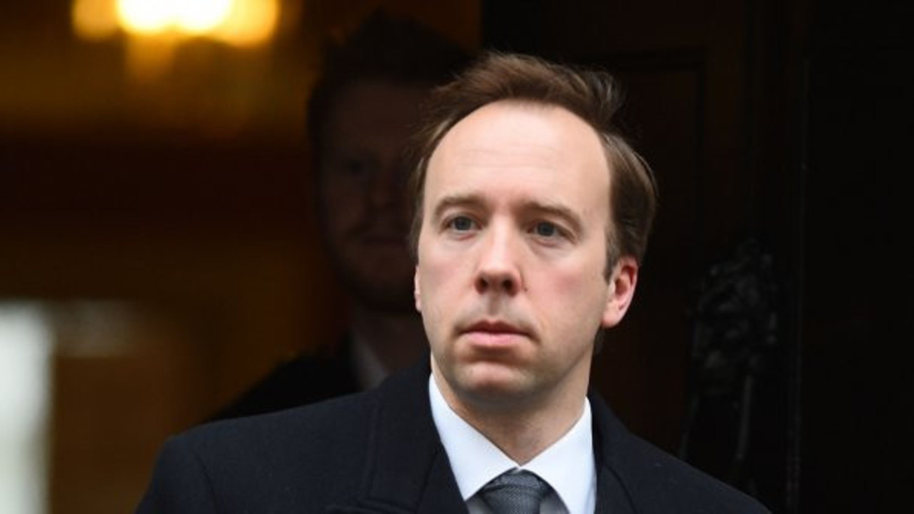 İngiltere'deki korkunç durumu açıkladı. Türkiye'ye geliş gidiş serbest