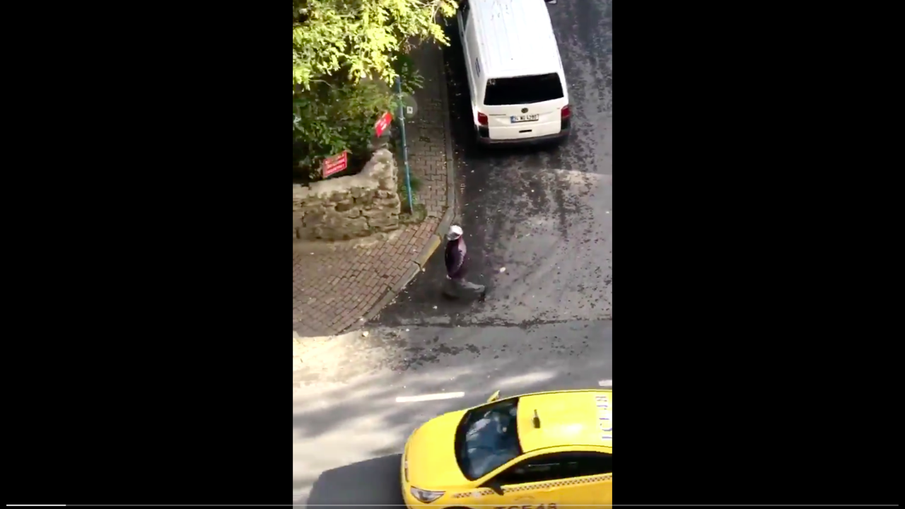 Korona ve ekonomik çöküntü bir vatandaşı böyle delirtti