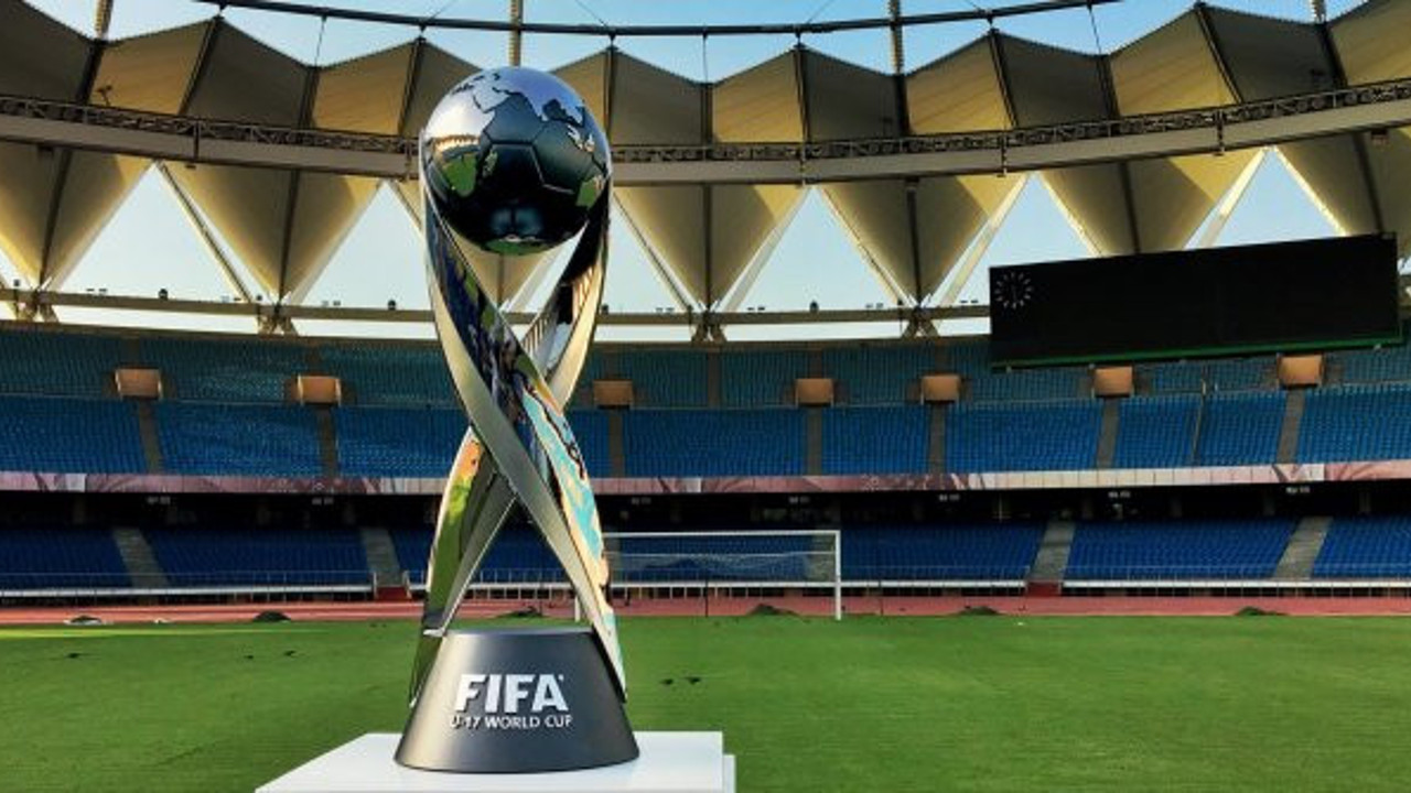 FIFA o turnuvaları erteledi