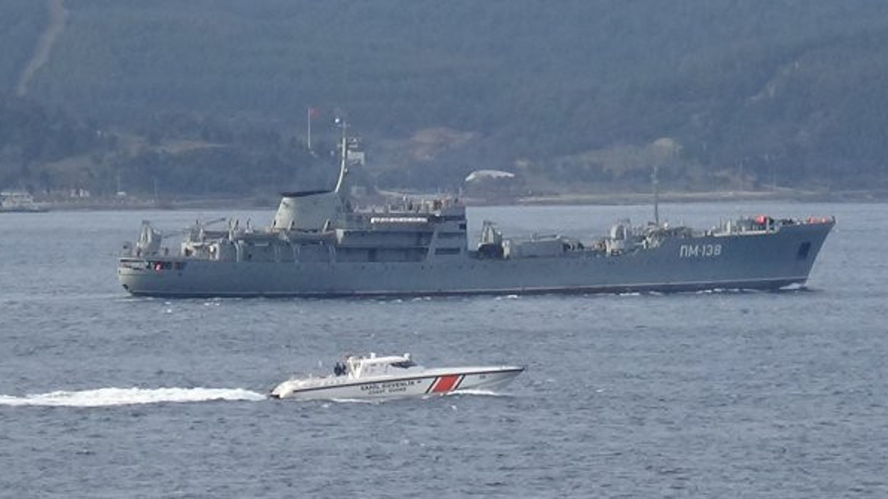 Rus savaş gemisi, Çanakkale Boğazı'ndan geçti (25 Aralık 2020)