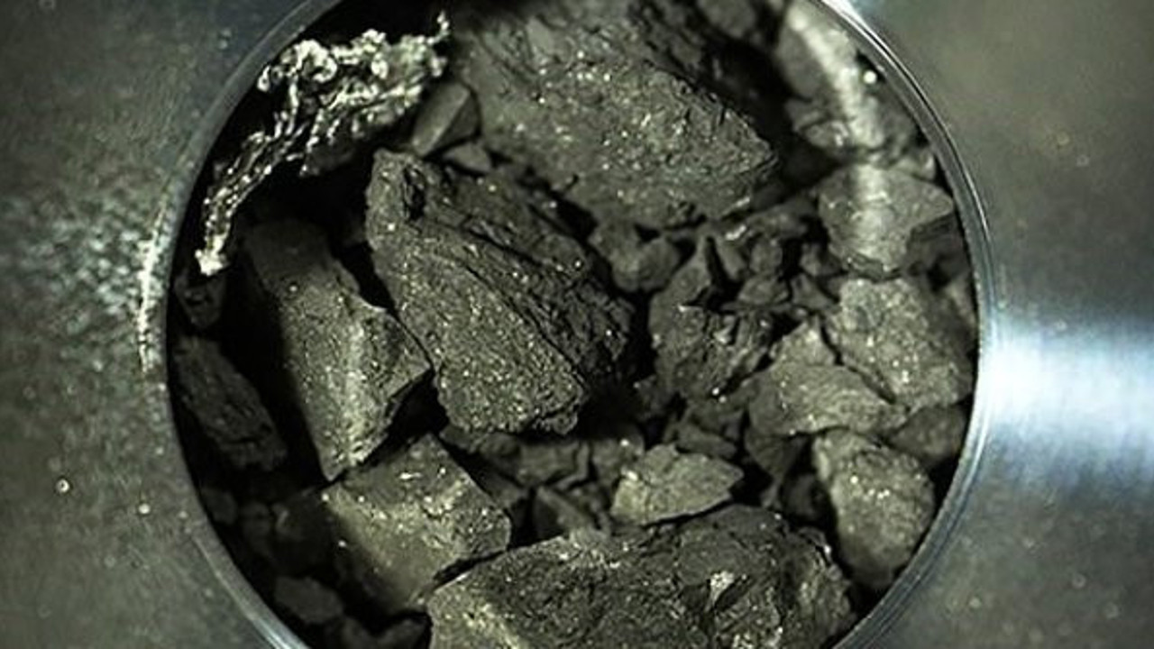 Dünyaya 300 milyon kilometre uzaklıktaki Ejderha Sarayı’ndan getirildi, fotoğrafları ilk kez paylaşıldı