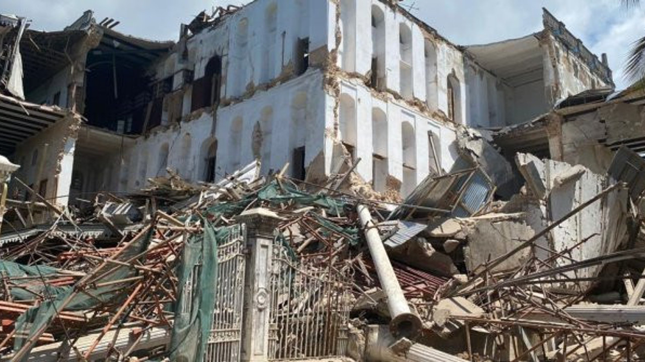 Dünya Mirası Harikalar Evi binası çöktü