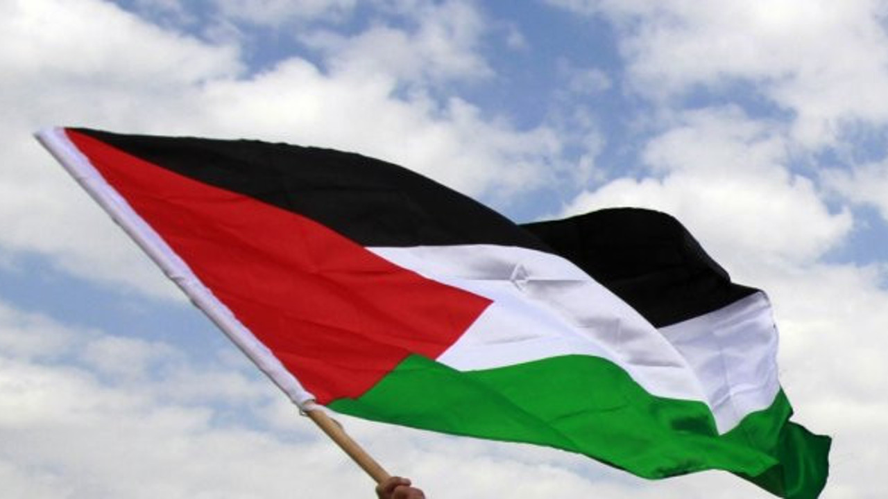 Filistin İsrail askerlerinin hastane saldırısını kınadı