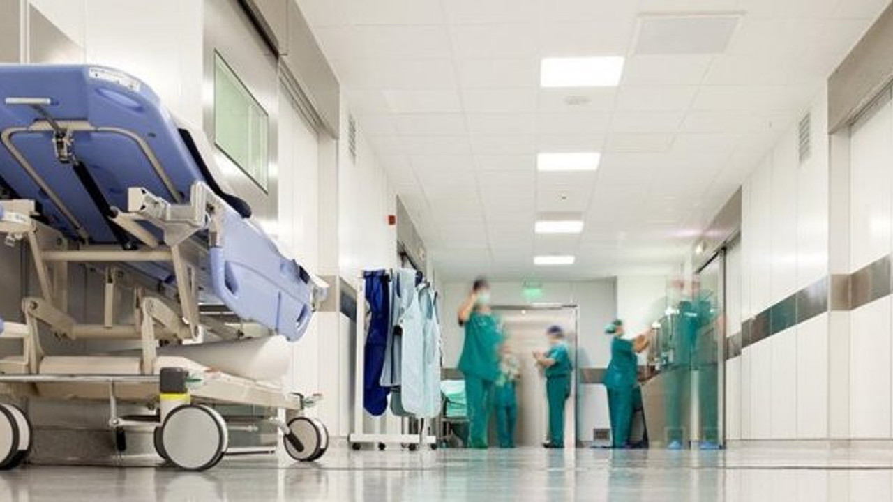 Efsane şarkıcı Armando Manzanero korona virüse yenik düştü