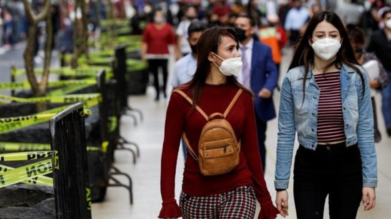 Ünlü gazeteci 3,5 ay sonra 2. kez korona oldu. Telefon açıp söyledi. Türkiye'de yok denildi! Hani 6 ay koruyordu