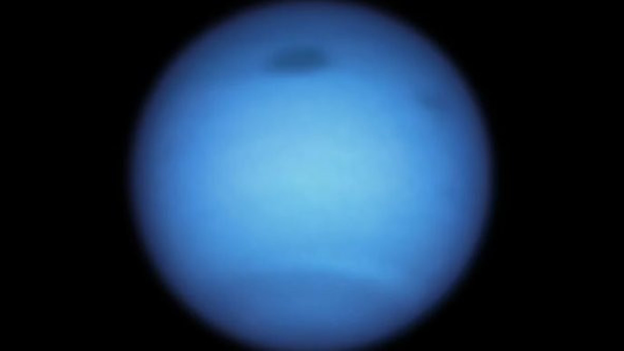 Bilim insanları Neptün'de böylesi ilk kez görüldü diyerek açıkladı