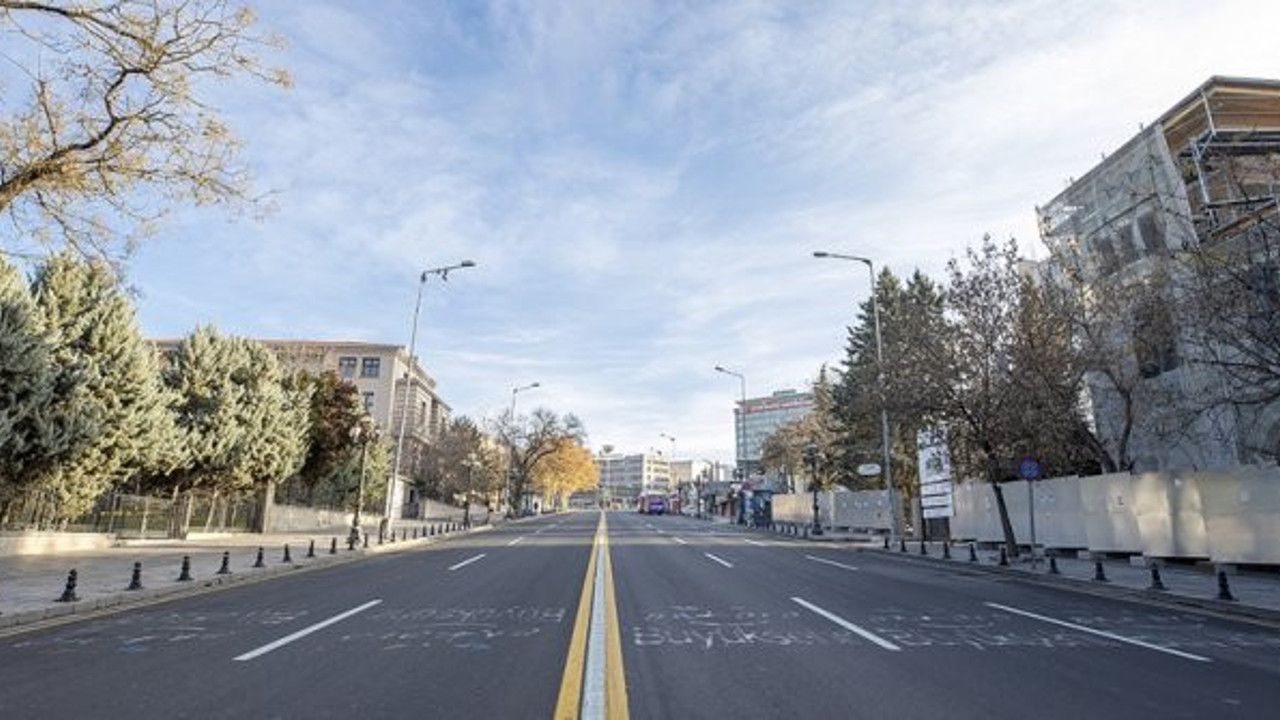 2021'in ilk gününde cadde ve sokaklarda sessizlik hakim