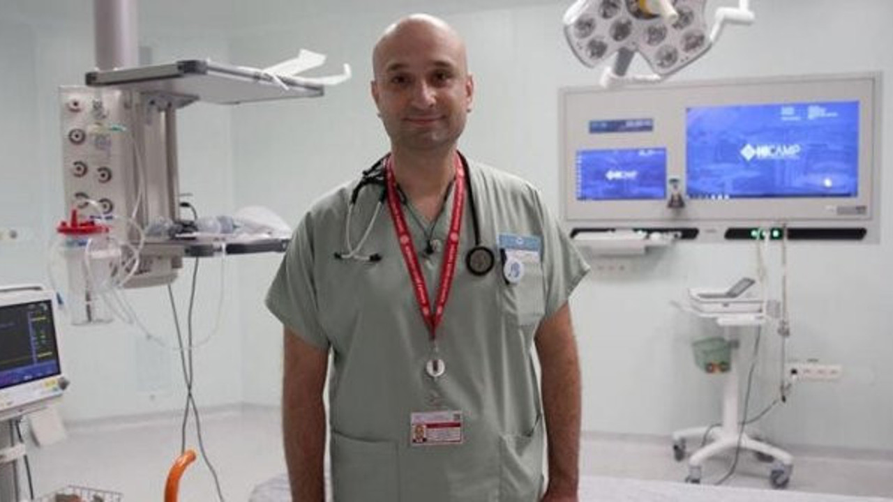 Bilim Kurulu Üyesi Afşin Emre Kayıpmaz kritik kararı duyurdu. Korona virüs aşısında herkesin merak ettiği soru yanıt buldu