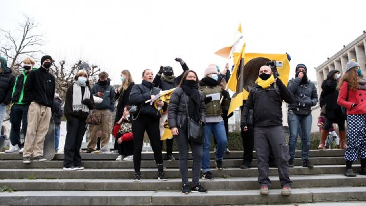 Brüksel’de yasaklar protesto edildi