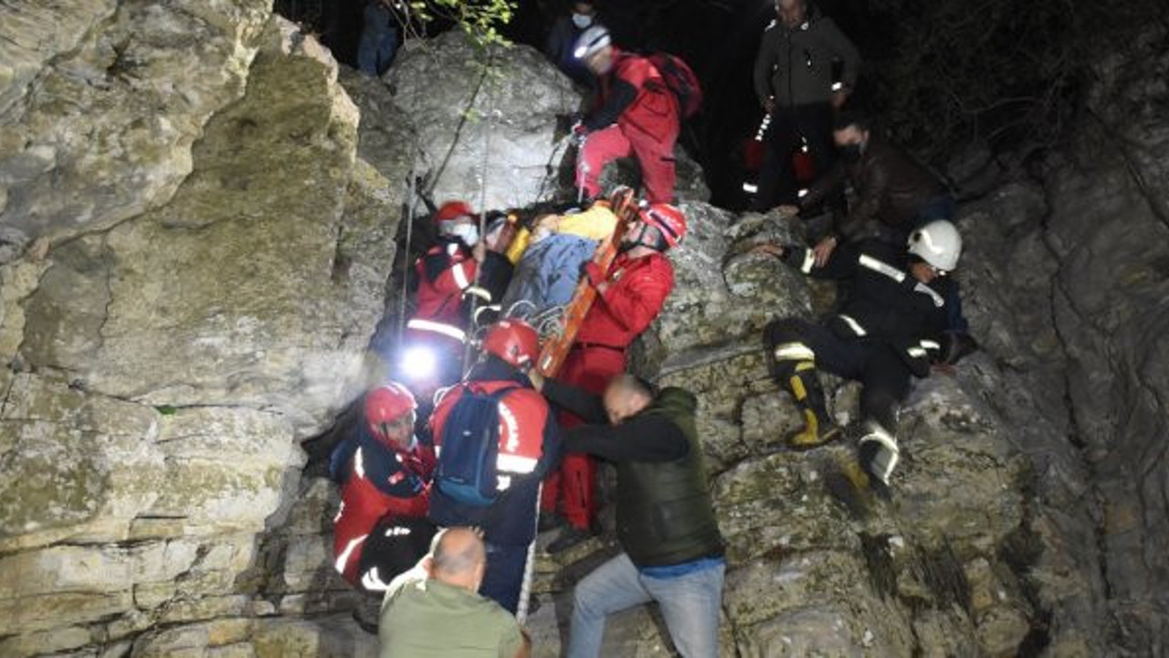 Kayalıklara düşen iş insanı Ahmet Azmi Zırh 8 saat sonra kurtarıldı