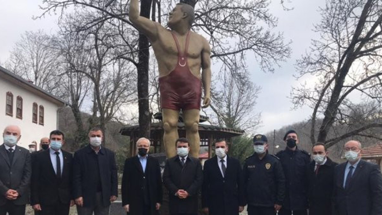 Efsanevi güreşçi Yaşar Doğu ölüm yıldönümünde anıldı