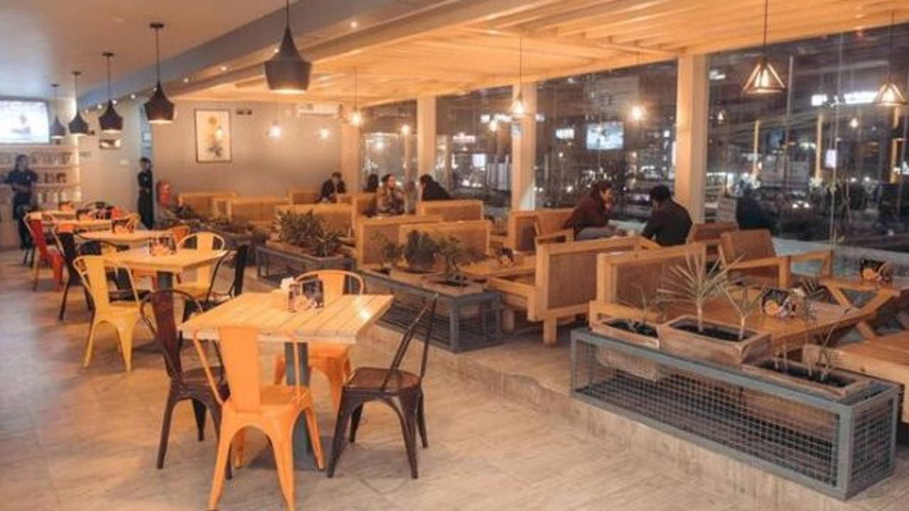 Restoran ve kafeler 15 Ocak’ta açılacak mı. Açıklamalar kafa karıştırdı