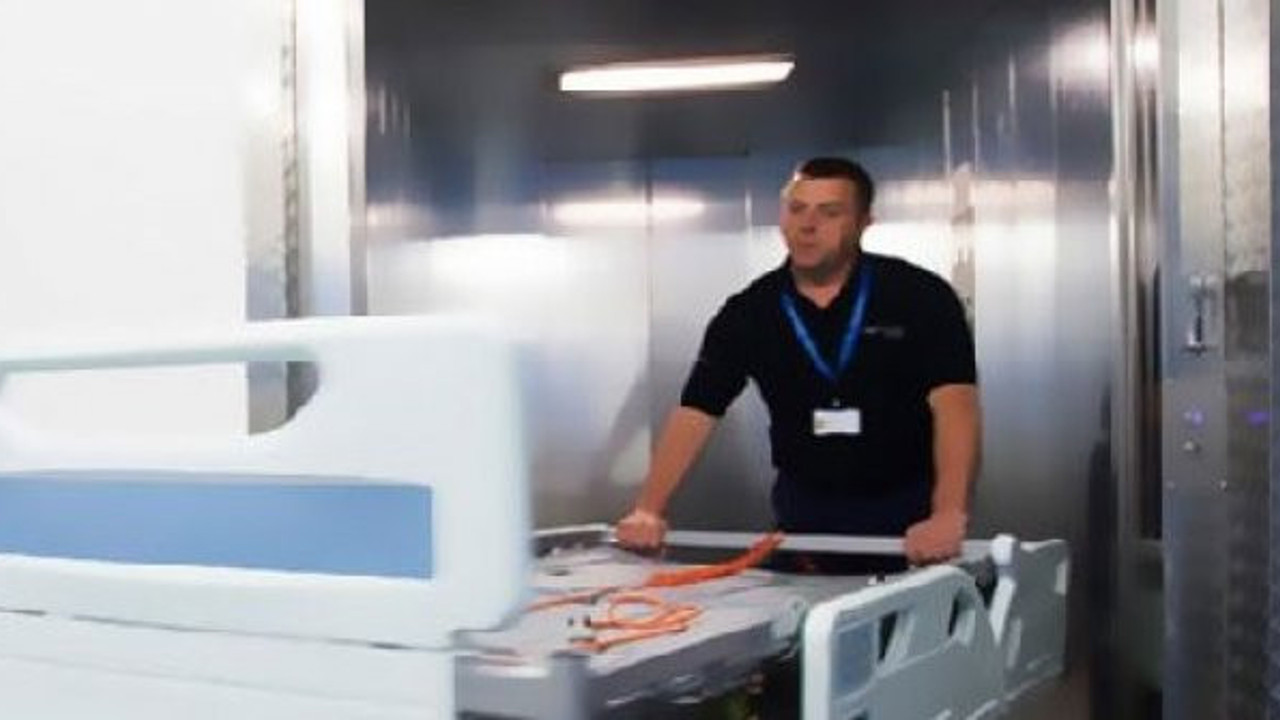 Prof. Dr. Güner Sönmez yurdum insanı hikayesini açıkladı. Ellerine sıkacaklarına düğmelere sıkıyorlar