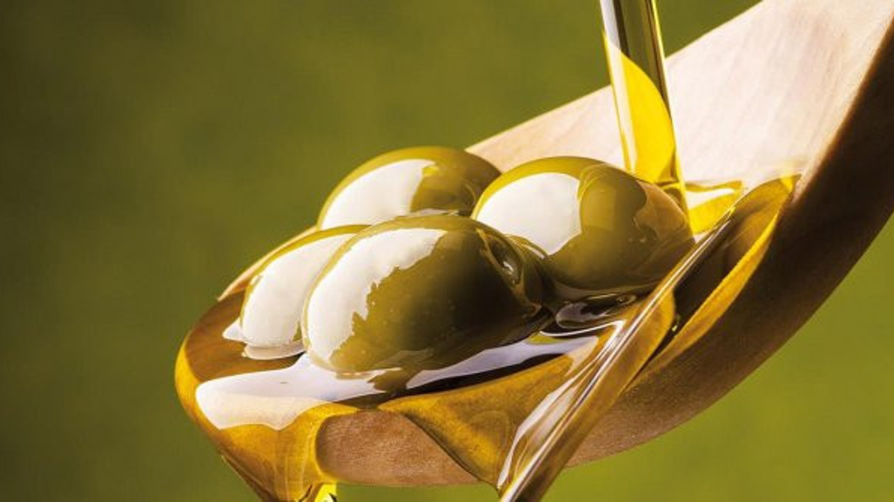 Uzmanlar 'kesin tüketin' diyor. Kolesterolün baş düşmanı 9 besin