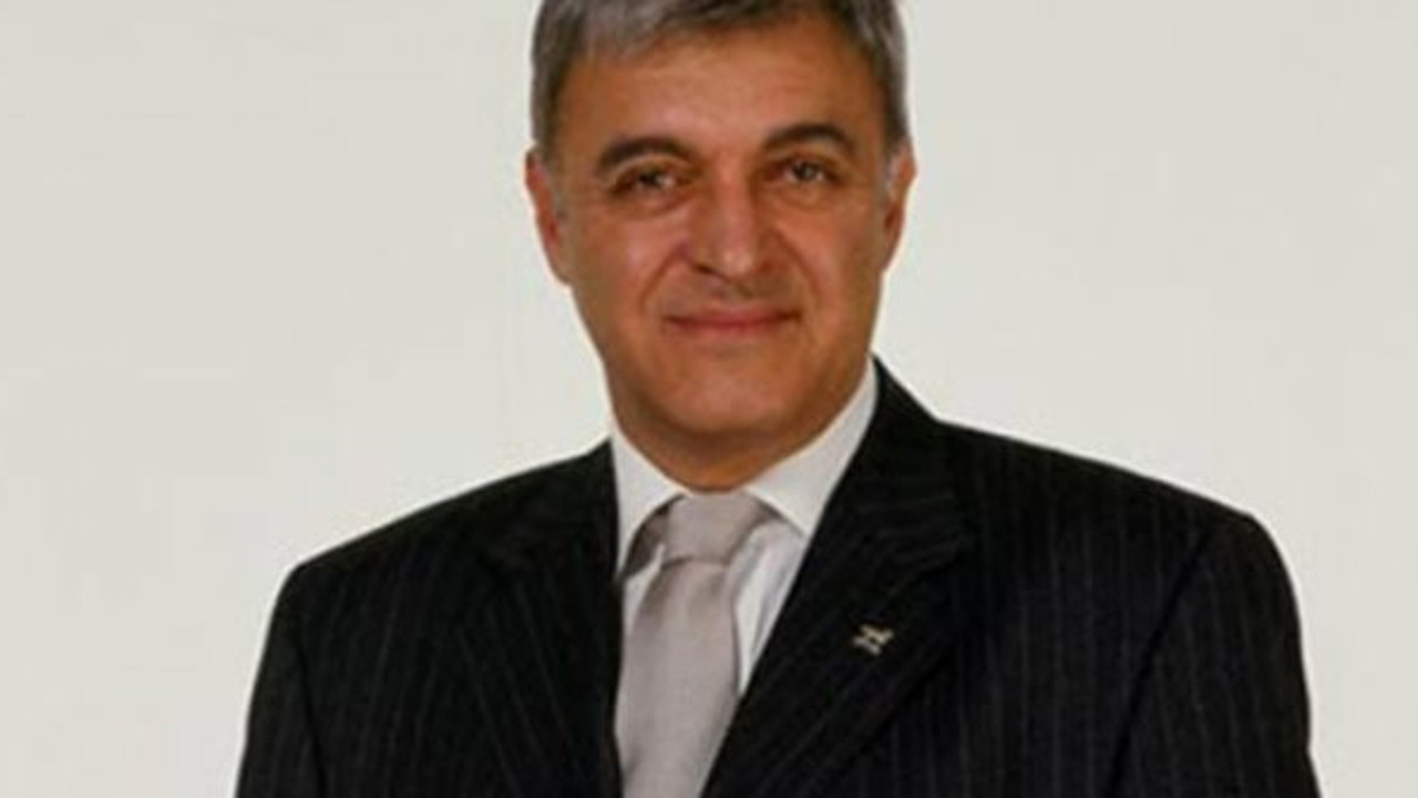 Ahmet Vefik Alp hayatını kaybetti