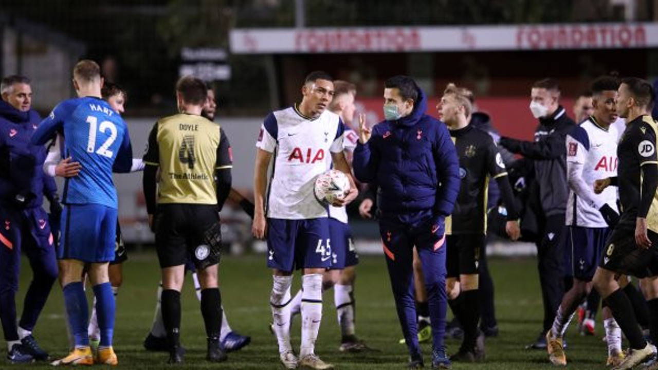 Tottenham zayıf rakibine gol yağdırdı