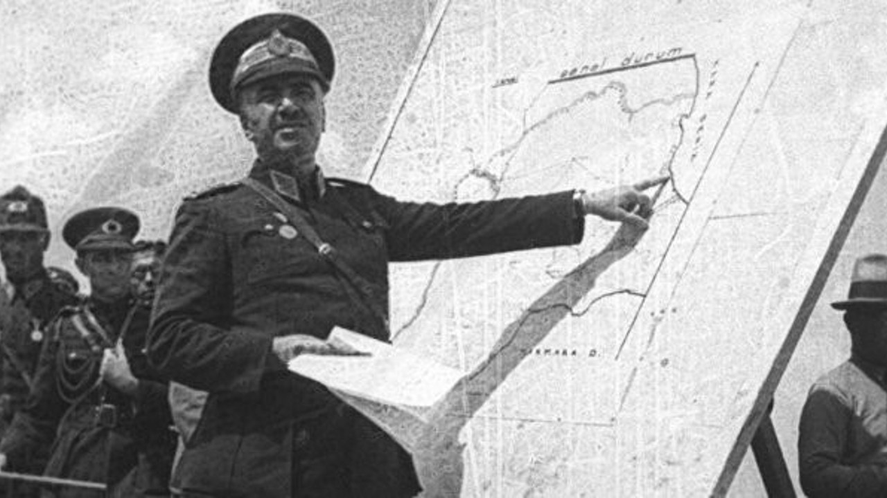 Yerlerin yarıldığı göklerin yırtıldığı 2. İnönü savaşının bir kahramanı İsmet İnönü ikinci gizli kahramanı Fevzi Çakmak'tı!