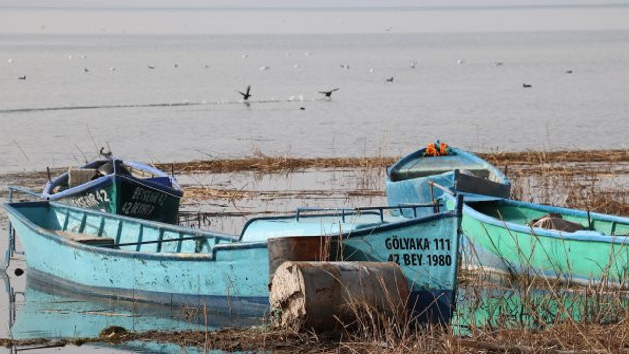 Beyşehir Gölü kuraklık nedeniyle kırmızı alarm veriyor. Azalan yağışlar Türkiye'nin en büyük tatlı su gölünü de vurdu