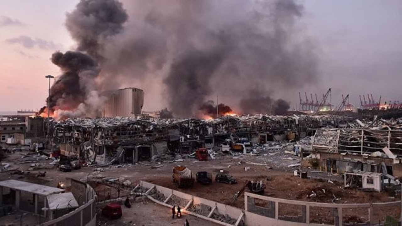 Interpol Beyrut Limanı'nda infilak eden patlayıcıyla ilgili 3 kişi için kırmızı bülten çıkardı