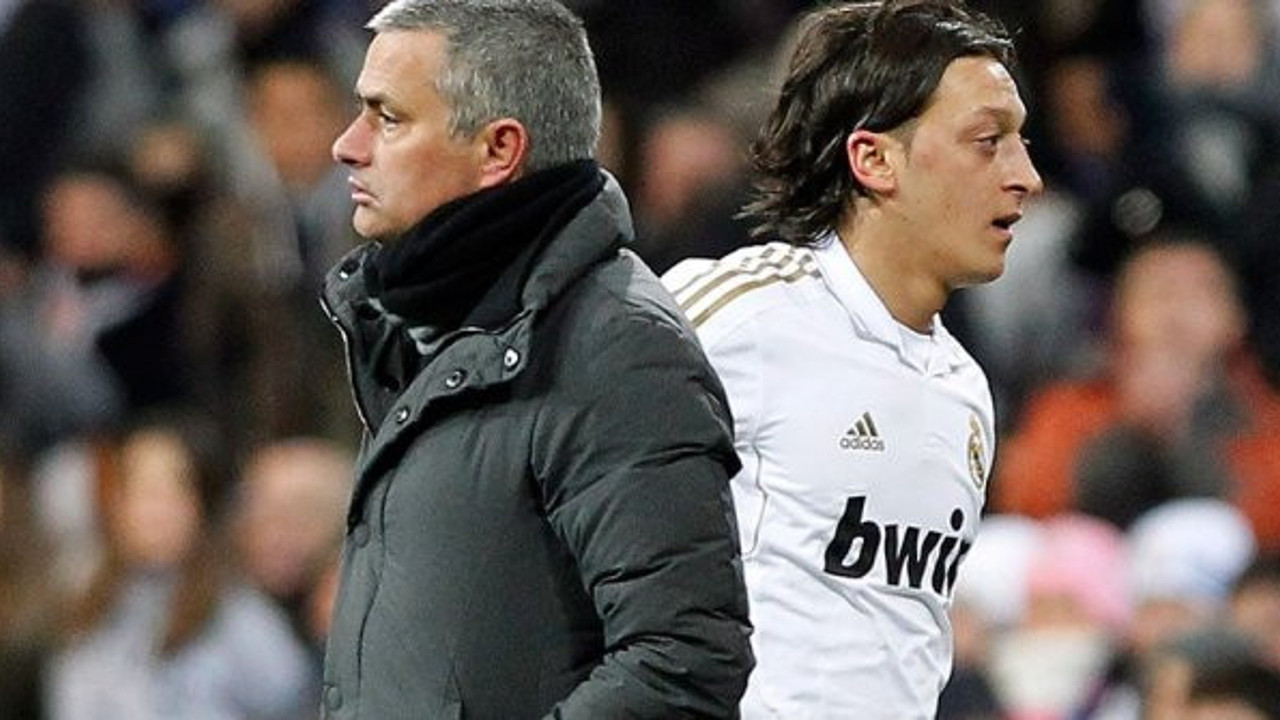 Jose Mourinho Mesut Özil'e mesaj gönderdi