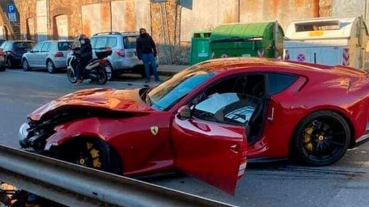 İtalyan kaleci Federico Marchetti'ye kötü haber. Lüks Ferrarisi’ni yıkamaya verdi bakın neler oldu