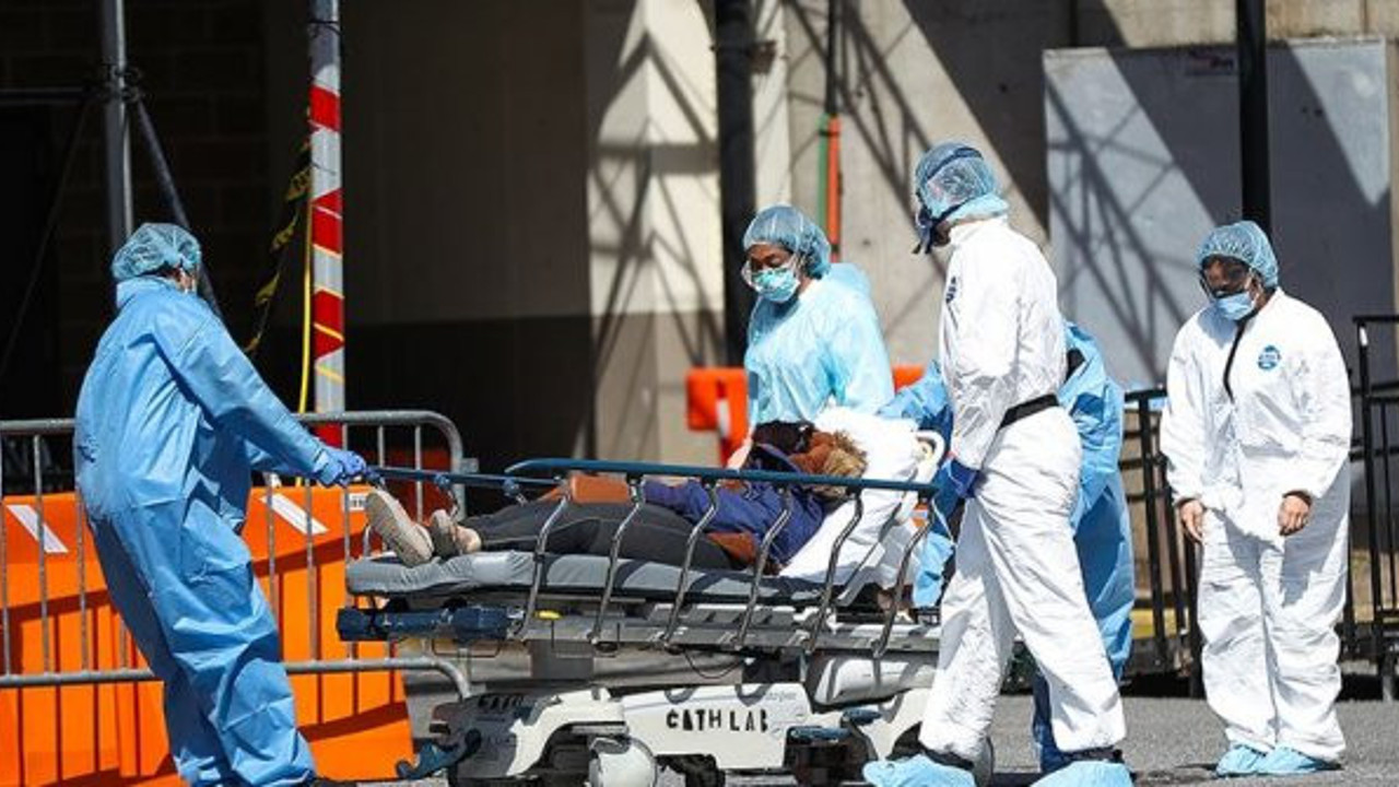 CDC'den ürküten iddia. Üç haftada 90 bin kişi korona virüsten ölebilir