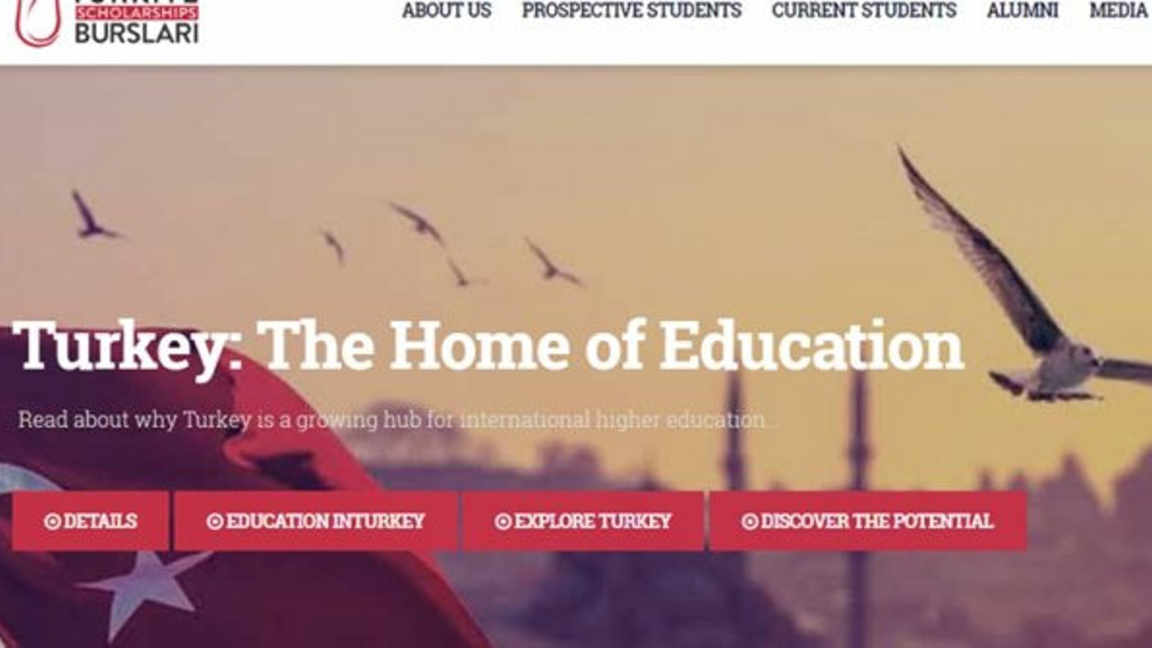 YTB'nin "2021 Türkiye Bursları"na başvurular başladı