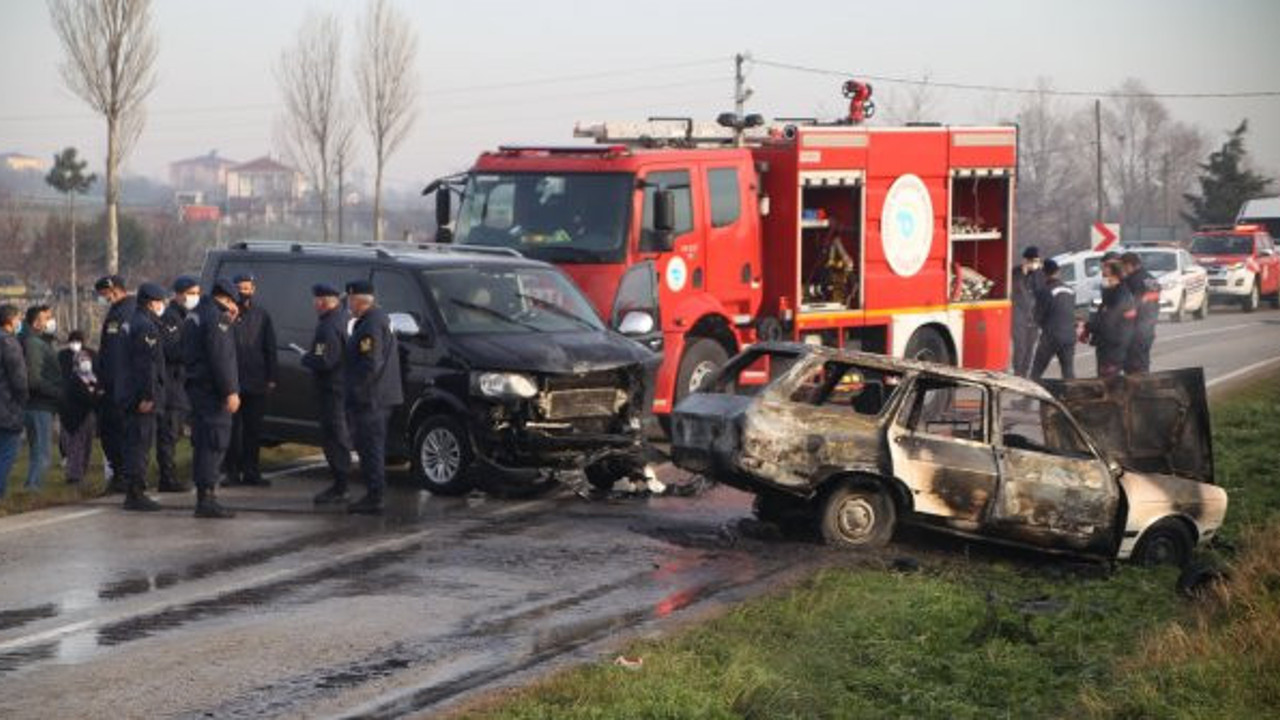 Tekirdağ'da cayır cayır yanan araç mezarı oldu