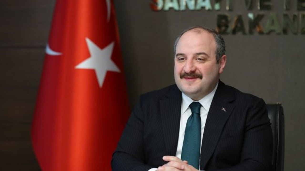 Bakan Varank: Avrupa semalarında da Türkiye'den satın alınan 'Bayraktar'ların ve 'Anka'ların uçtuğunu göreceğiz