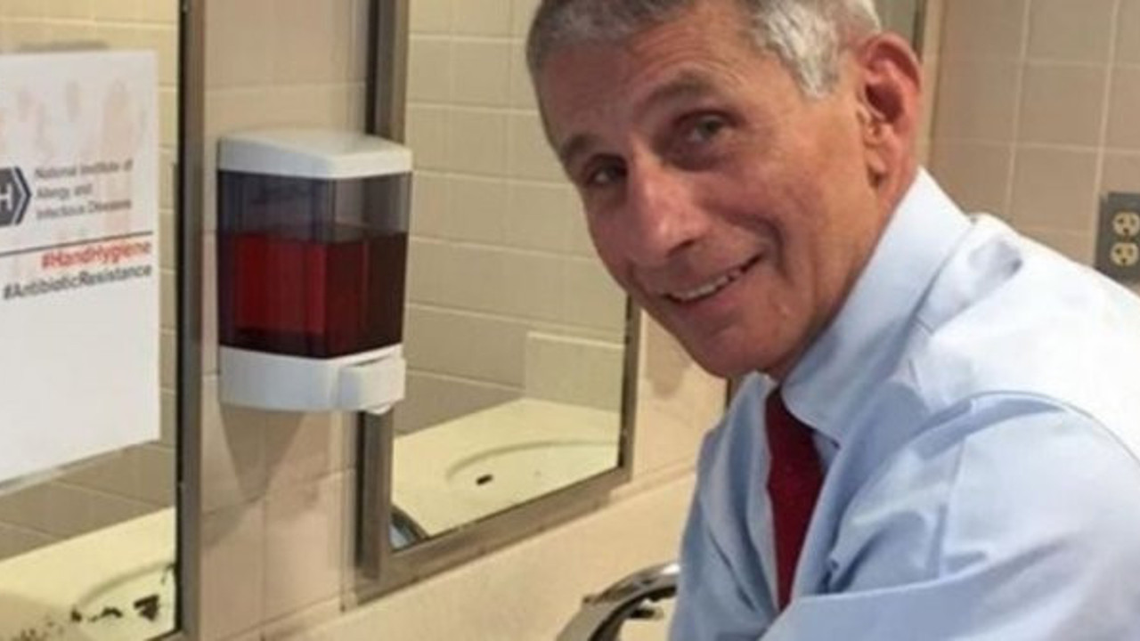 Biden'ın Sağlık Başdanışmanı Anthony Fauci normale dönüş açıklayarak tarih verdi