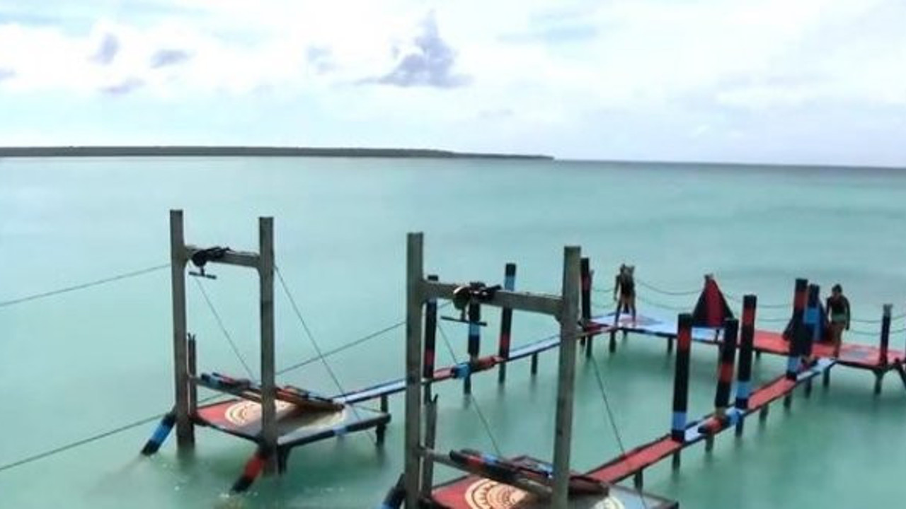 Diskalifiye olan Cemal Hünal gözyaşlarını tutamadı. Survivor'da acil durum konseyi kararını verdi