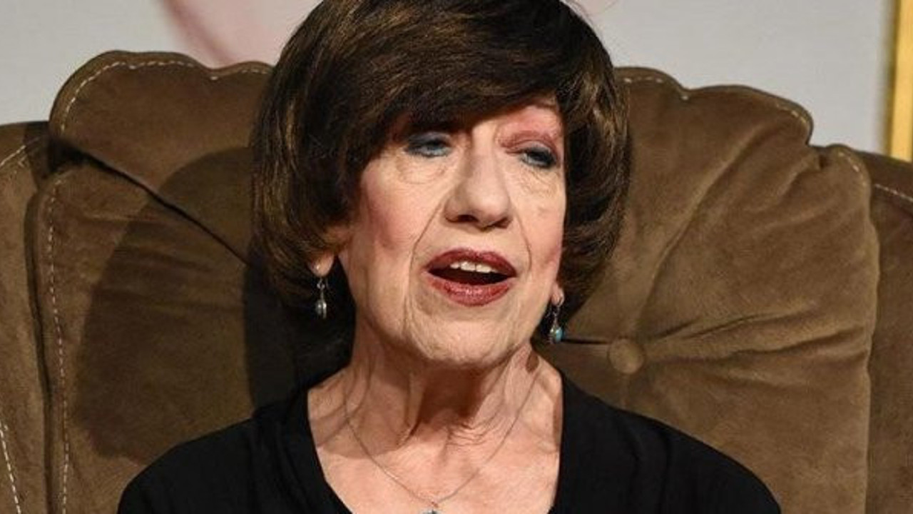 Ayşen Gruda kimdir? Kaç yaşında? Neden öldü? Domates Güzeli lakabı nereden geliyor?