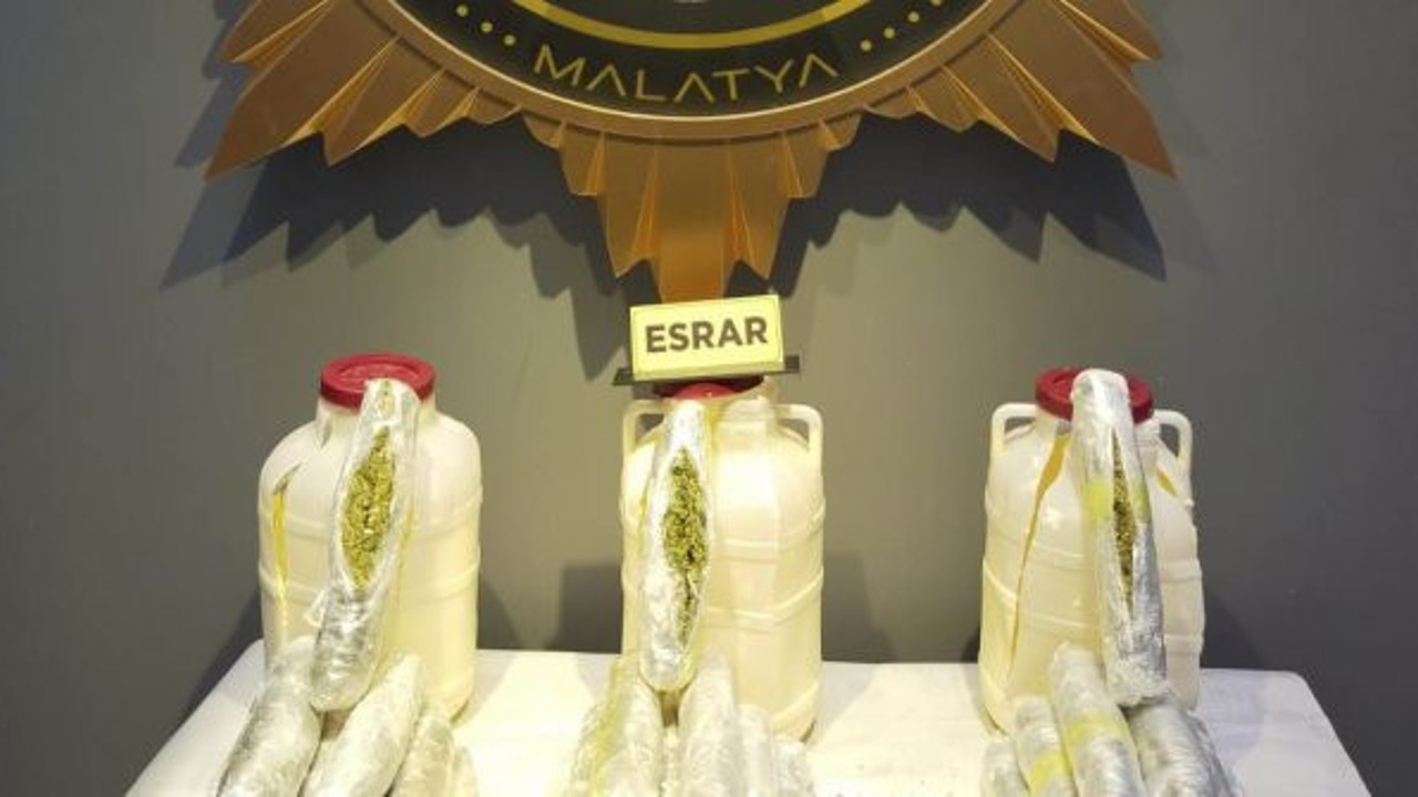 Peynir bidonlarından esrar çıktı