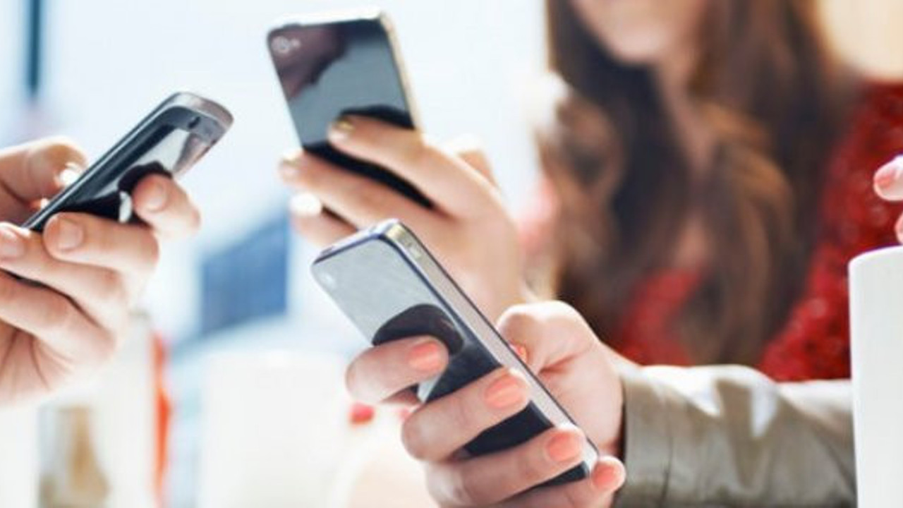 İşte zırt pırt gelen istenmeyen mesajlardan kurtulmanın yolu. Adım adım izleyin siz de engelleyin!