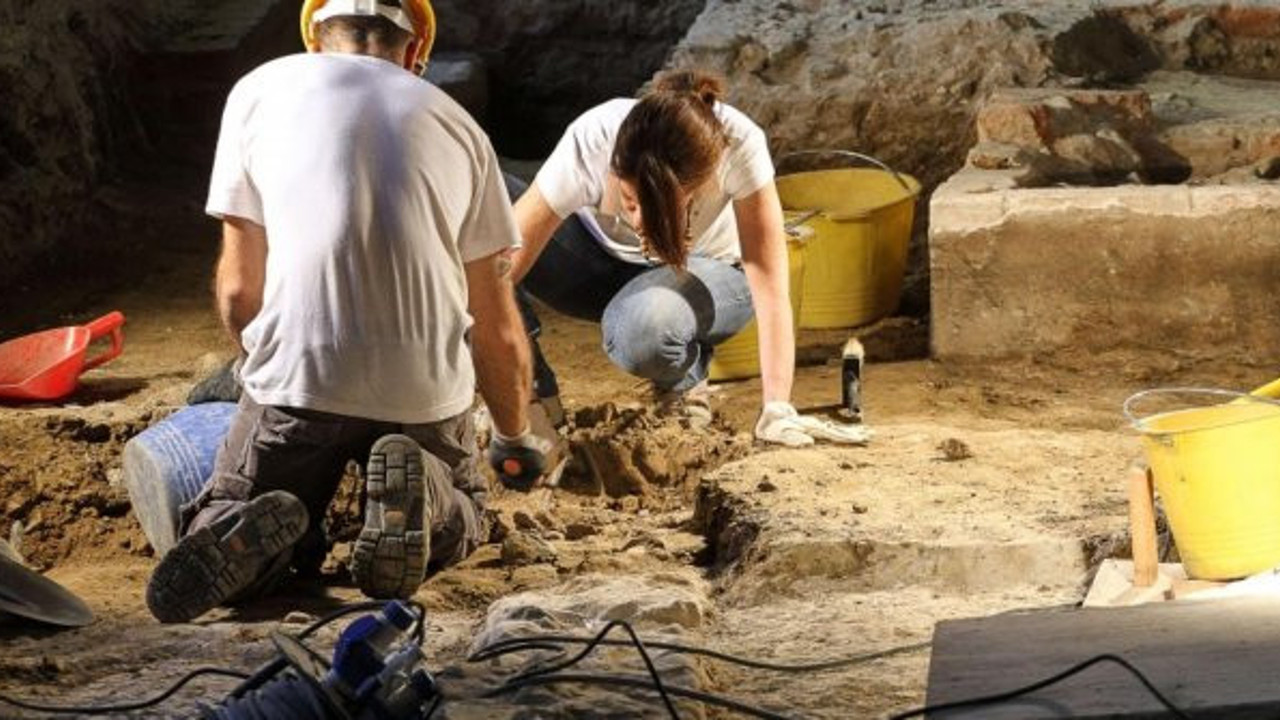 İsrailli arkeologlar kazmayı vurdukça sevinç çığlığı attı. Altından bile daha değerli