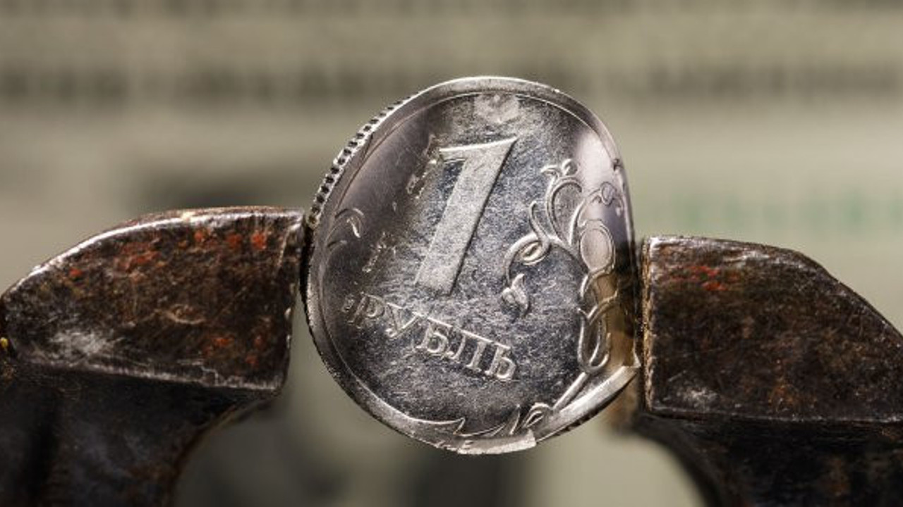 Rus ekonomisinde daralma şoku