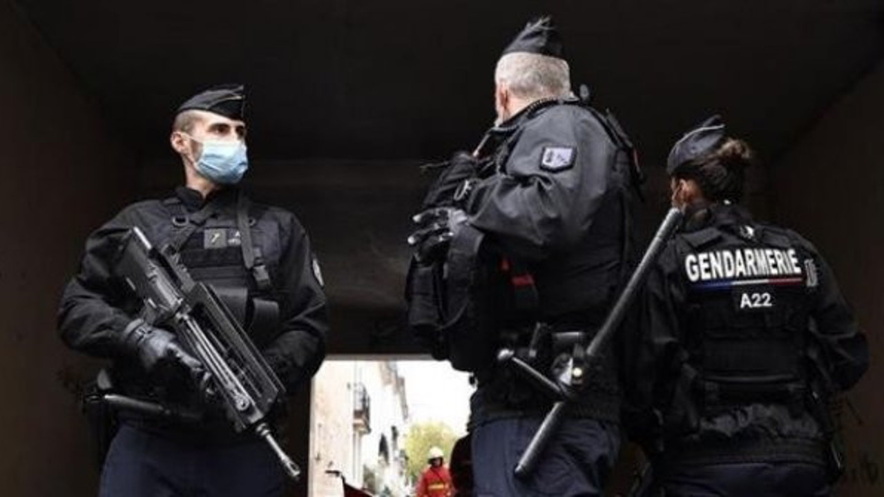 Evden dışarı atılan kutu panik yarattı. Bir ülke şokta