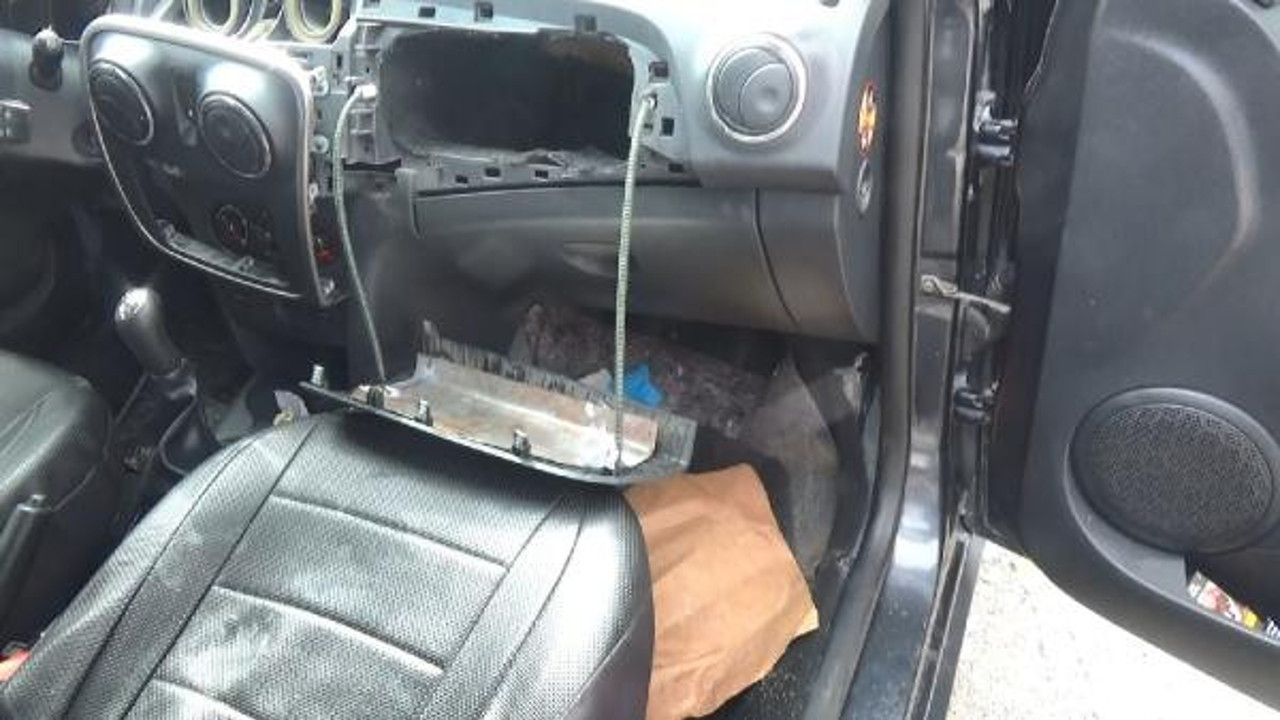 hava yastığı bölmesine gizlenmiş 2 kilo kokain