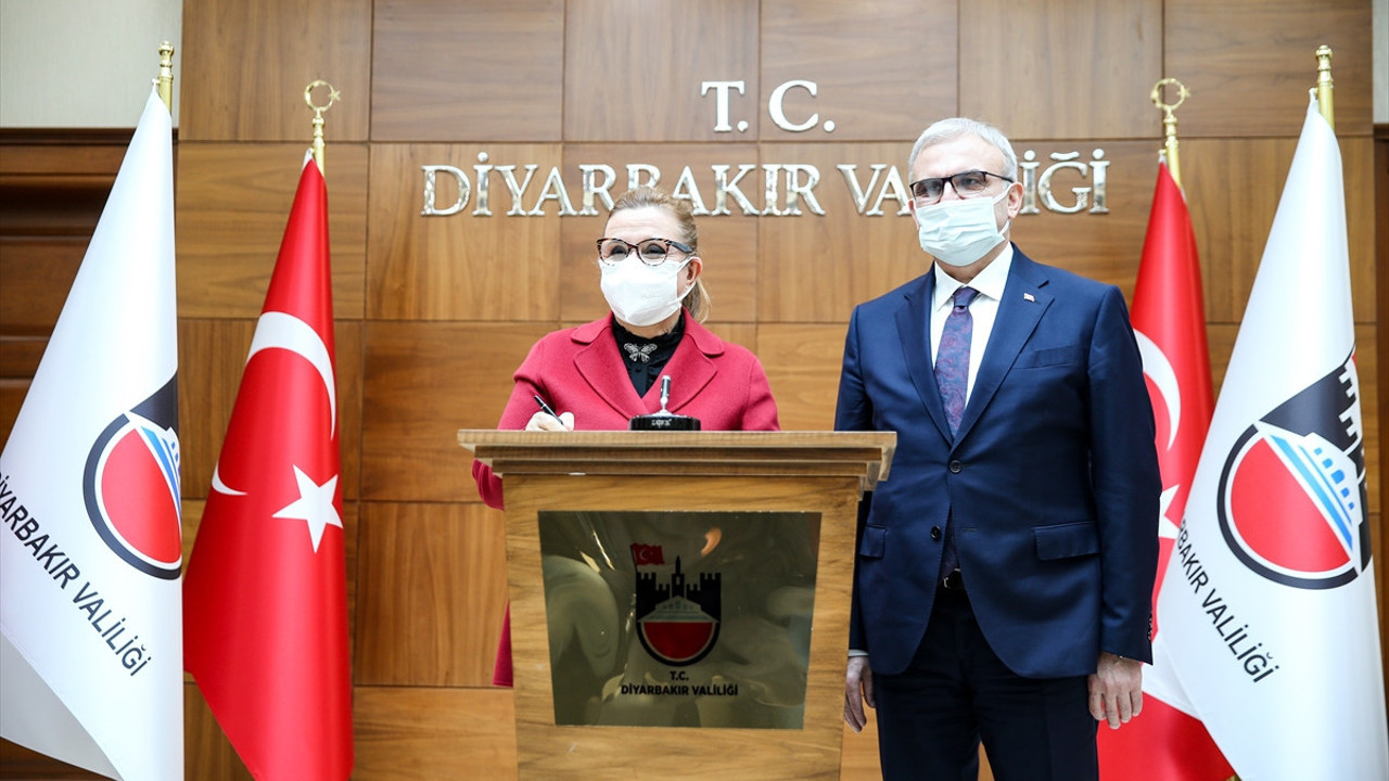 Bakan Pekcan'dan esnafa müjde. Ertelendi