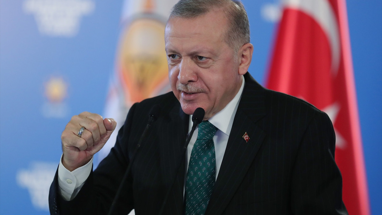 Erdoğan'ın kadın kolları konuşmasında söz yine Boğaziçili öğrencilere geldi
