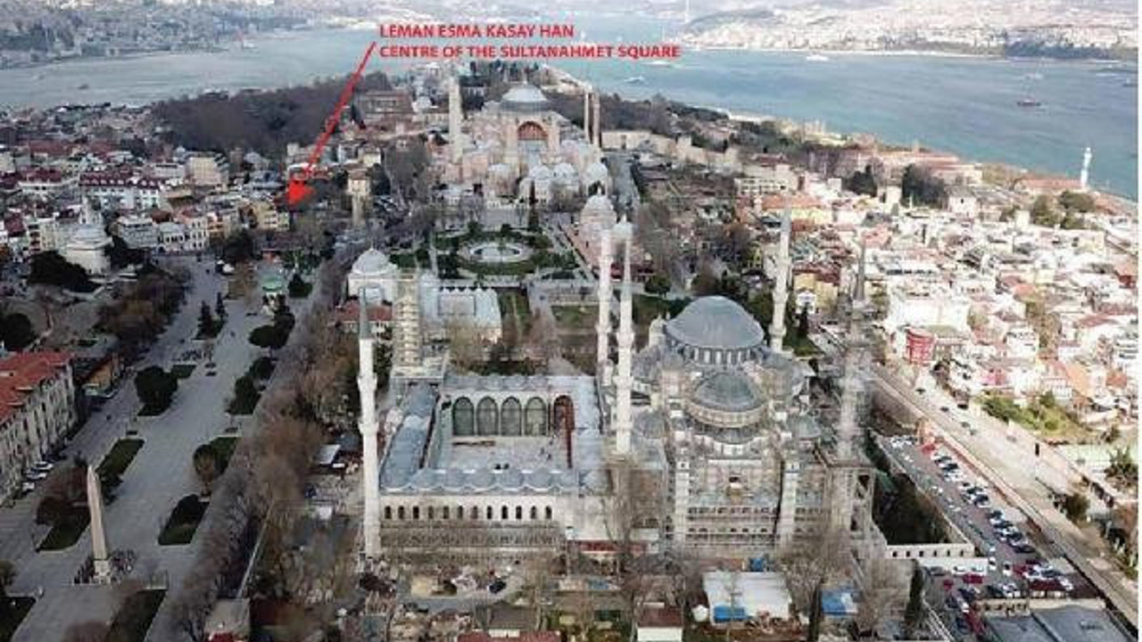 Altında Sultanahmet Köftecisi'nin olduğu tarihi han satılığa çıkarıldı. Fiyatı şaşırttı