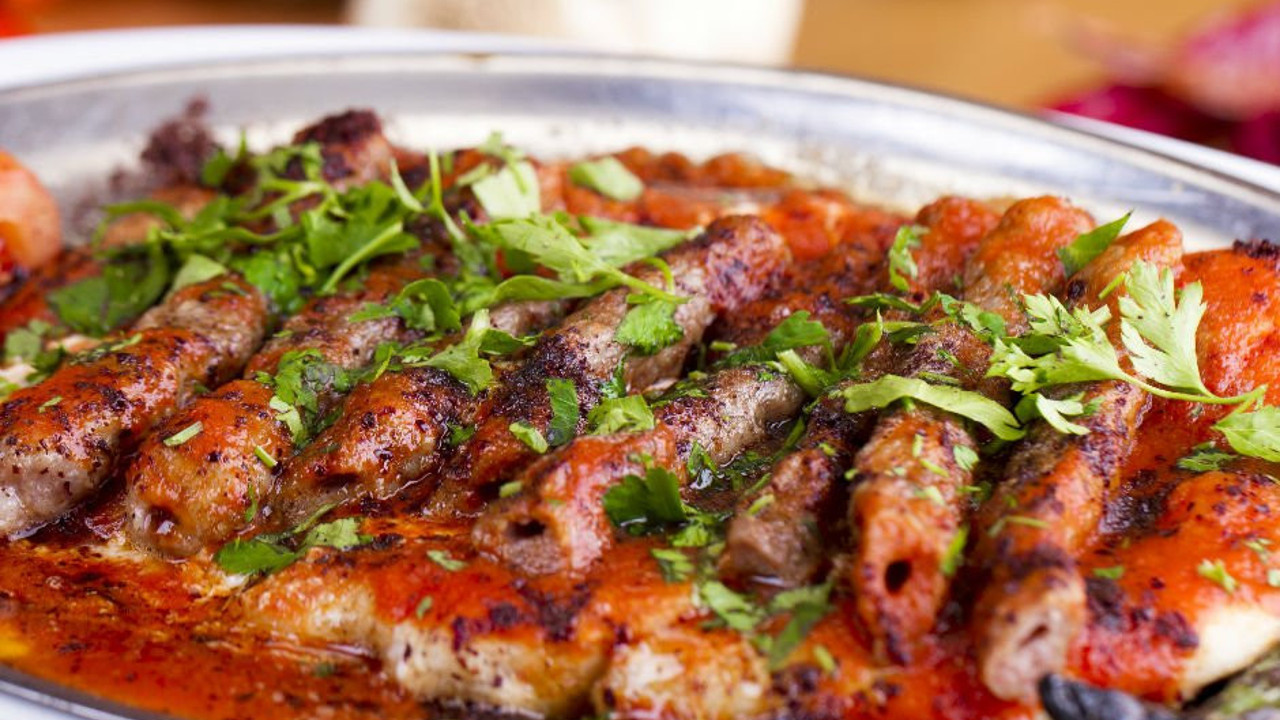 Tire'nin meşhur şiş köftesi, coğrafi işaret aldı