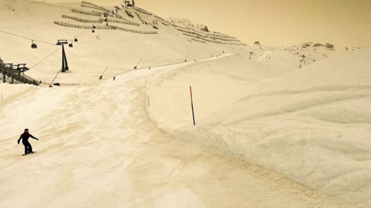 Görenler gözlerine inanamadı. Dünyanın sonu mu geldi