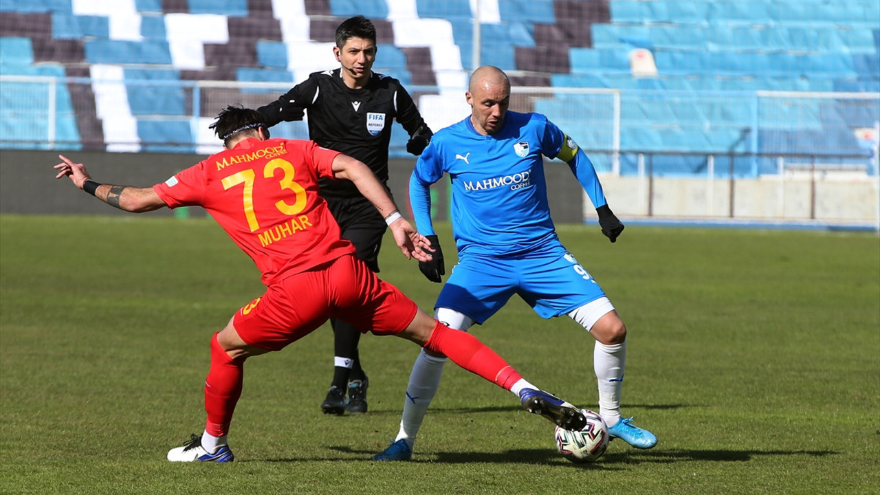 Erzurum'da iki gol bir kırmızı var kazanan yok