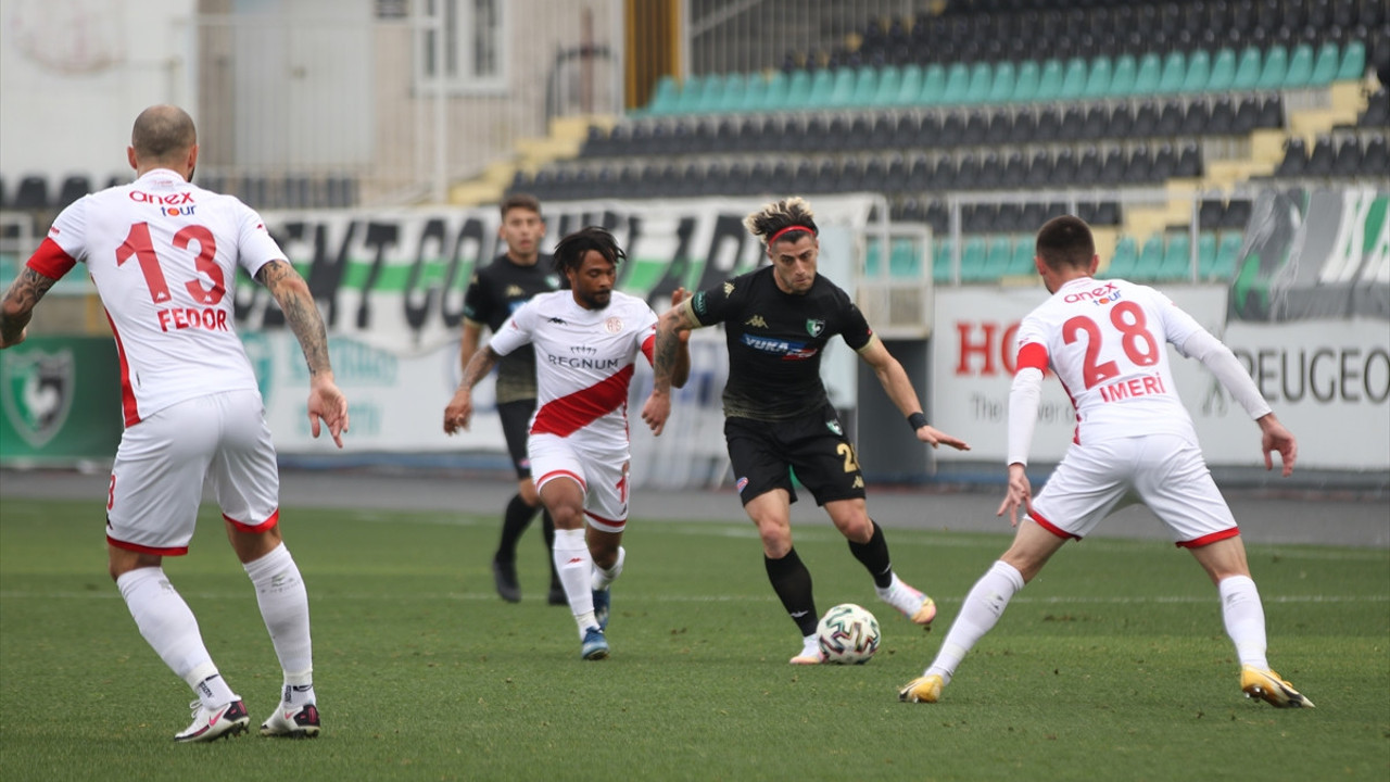 Denizlispor ile Antalyaspor yenişemedi