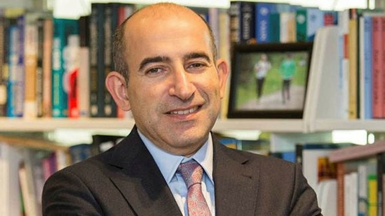 Melih Bulu kedine iki yardımcı buldu