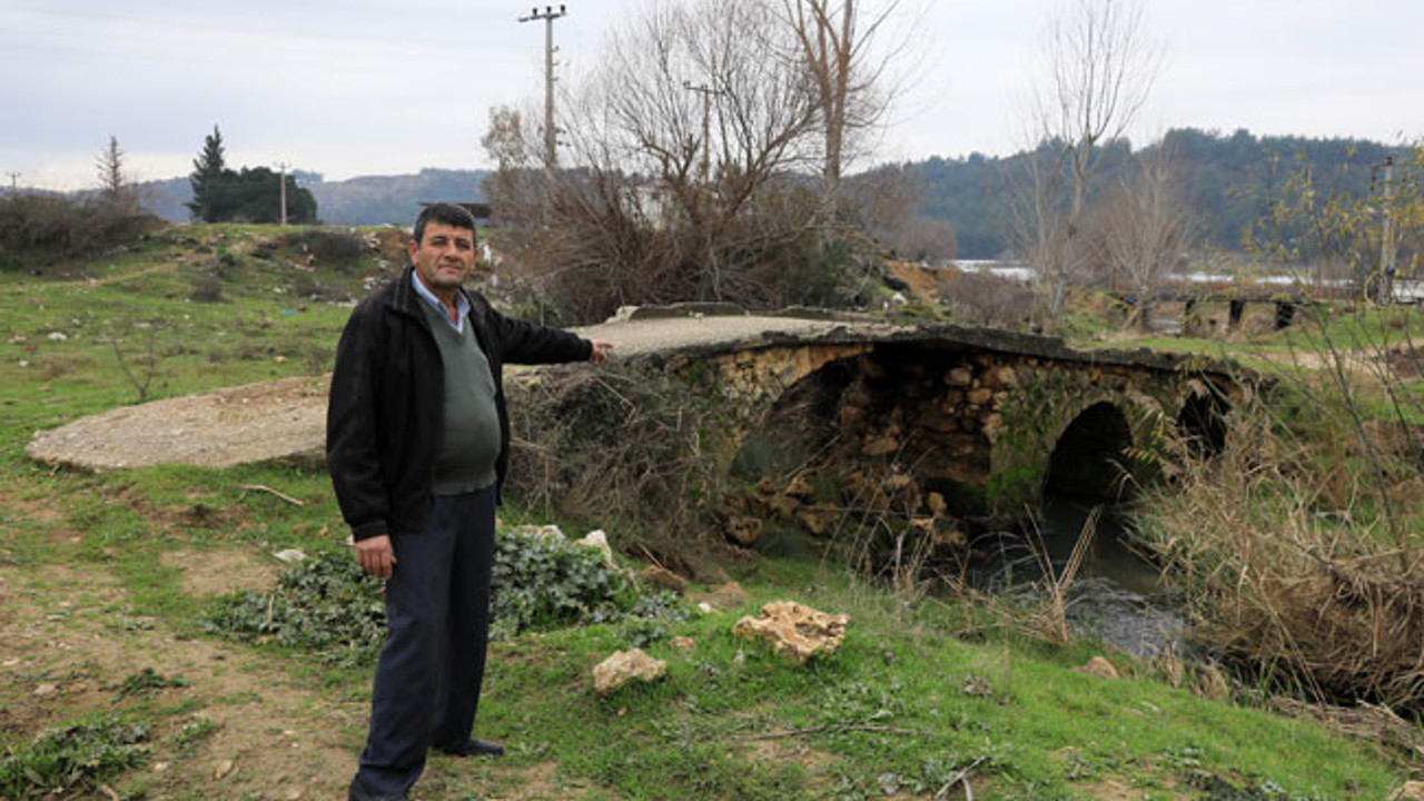 İskender’in atıyla geçtiği köprüye bakın ne yaptılar. Yuh artık bu kadar da olmaz ki. Adını siz koyun