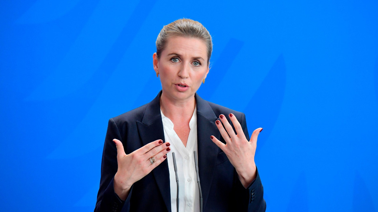 Avrupa'nın en zengin ülkelerinden biri ama başbakanın hizmetçisi yok. Temizliği kendisi yapıyor