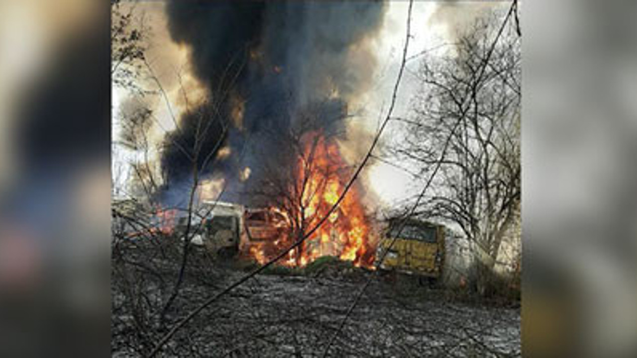 Sakarya'da anız yangını 28 araca zarar verdi